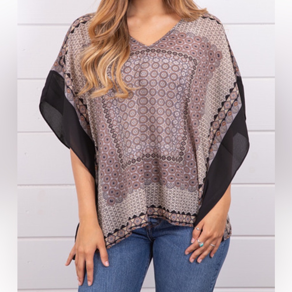 Maria and Kyndal's Women’s‎ Scarf Print V-Neck Poncho Blouse
